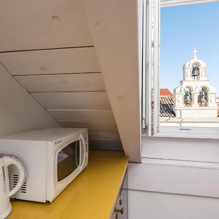 Secret Apartment *